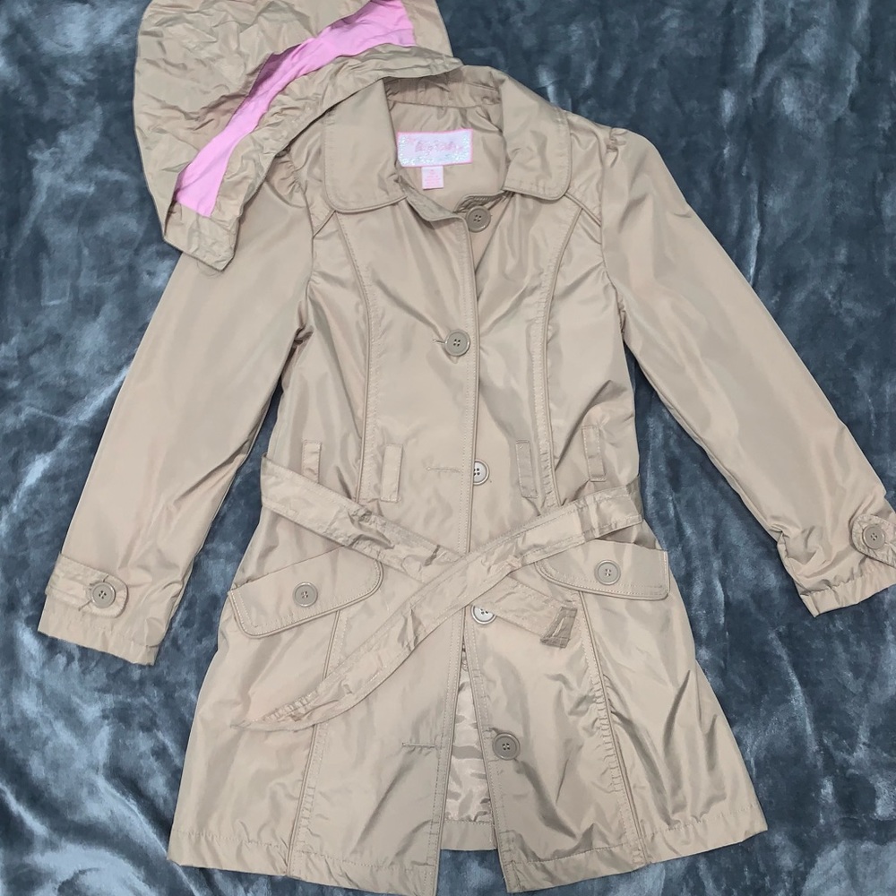 Girls medium (7/8) Raincoat!
